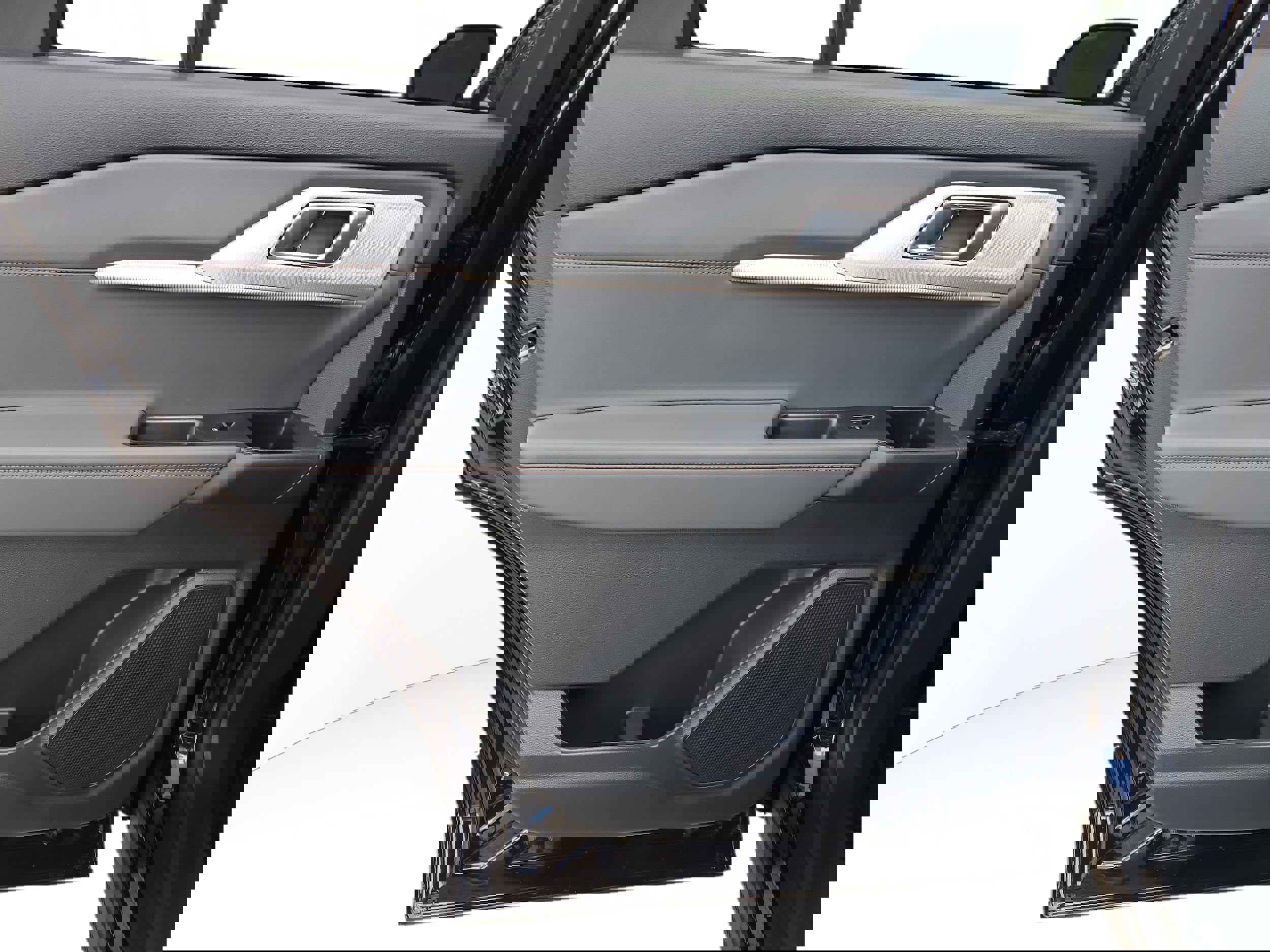 New 2026 Ford Explorer Active w/ Active Comfort Package image 10