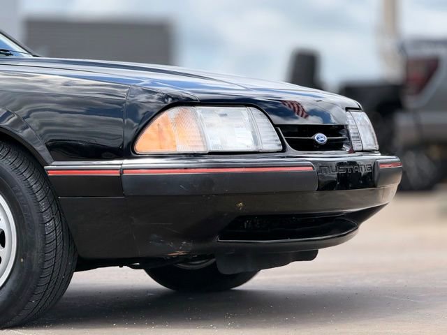 Used 1988 Ford Mustang LX RWD image 16