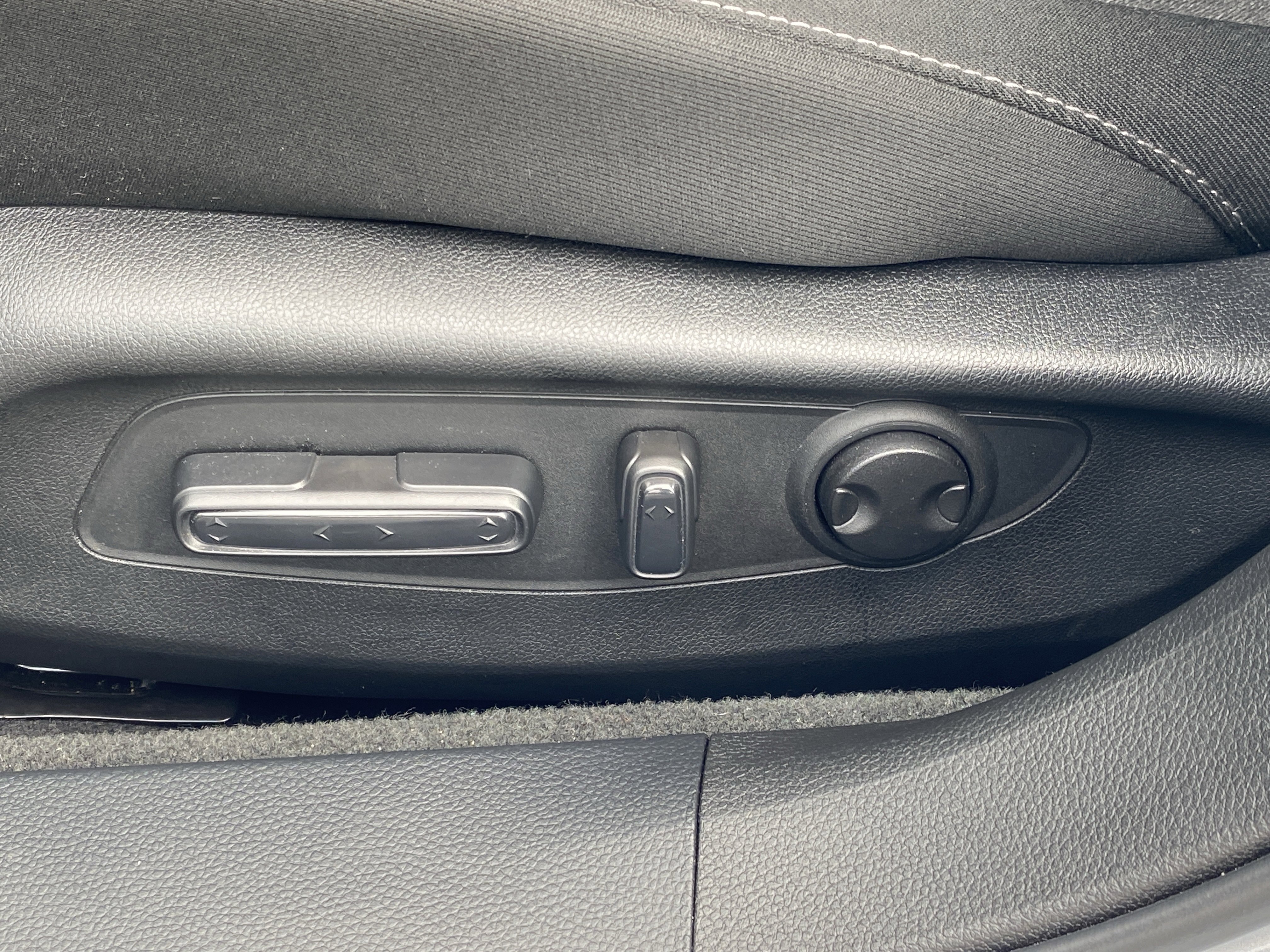 Certified 2025 Honda Accord SE image 16