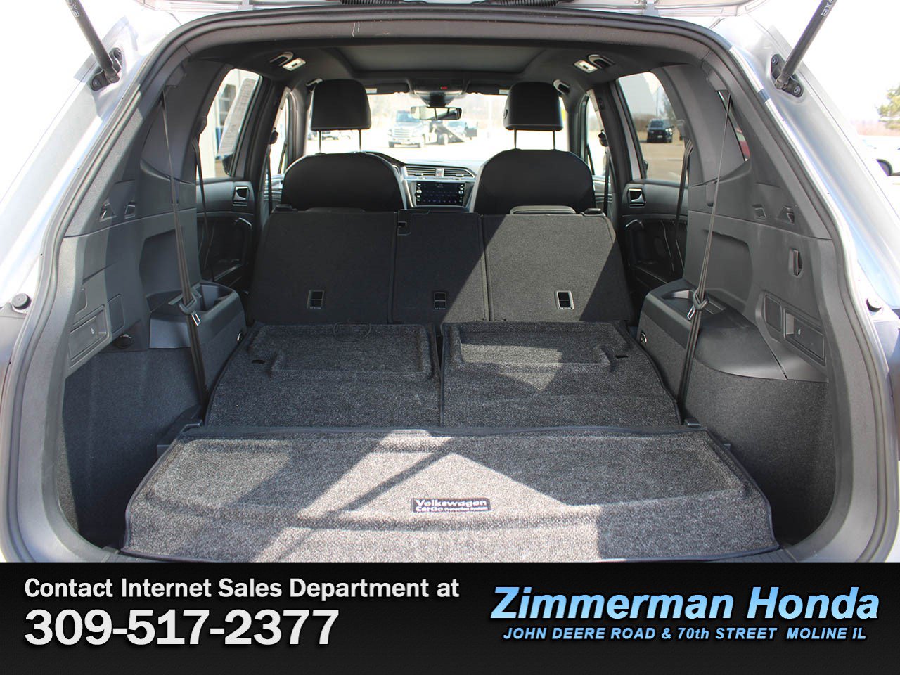 Used 2023 Volkswagen Tiguan SE R-Line FWD image 7