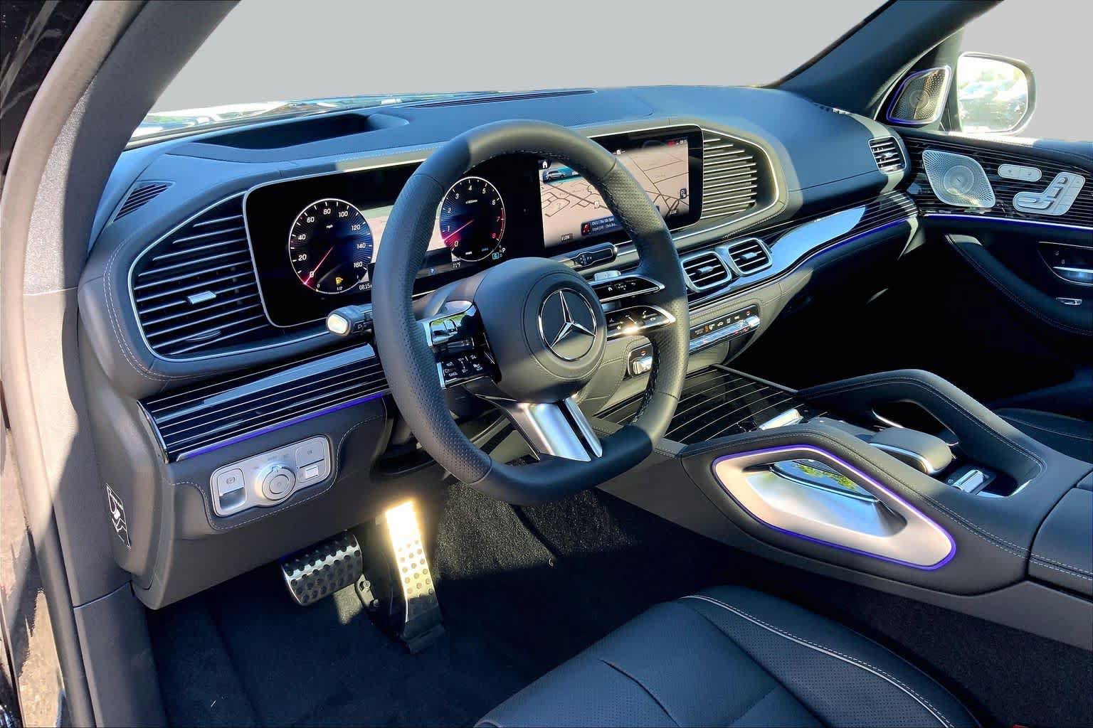 New 2026 Mercedes-Benz GLS 580 4MATIC image 9