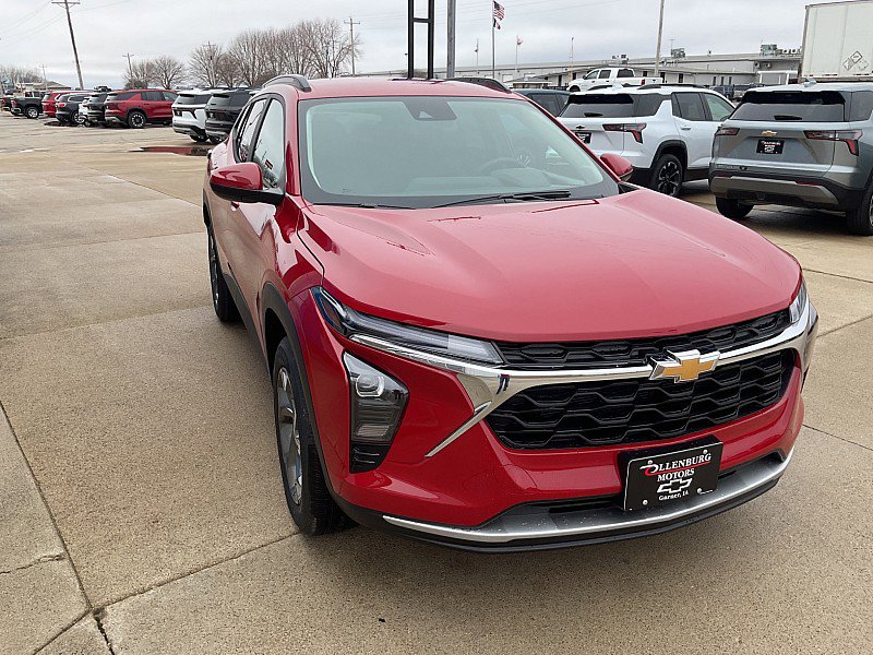 New 2026 Chevrolet Trax LT w/ Driver Confidence Package image 4