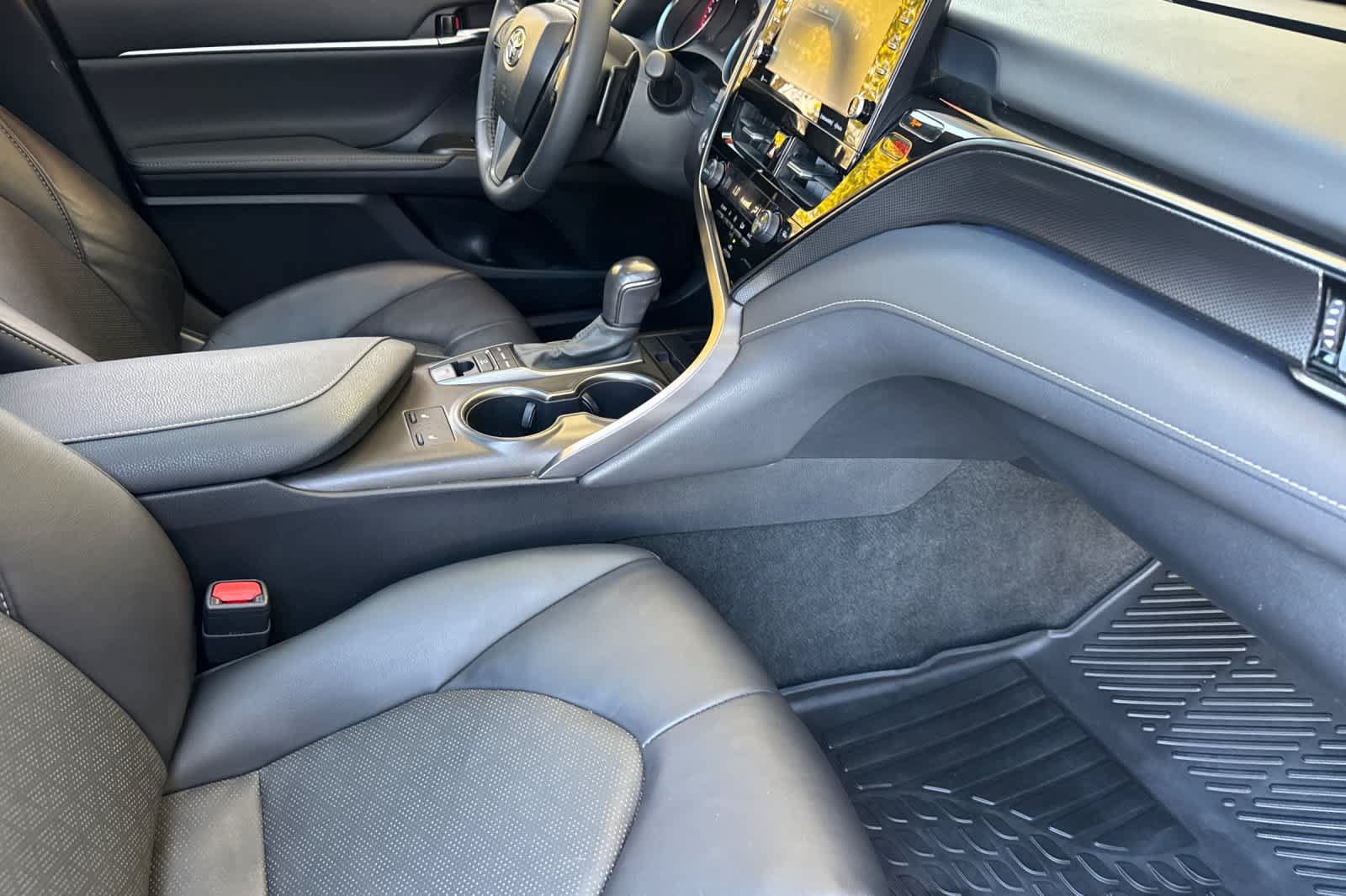 Used 2023 Toyota Camry XSE FWD image 15