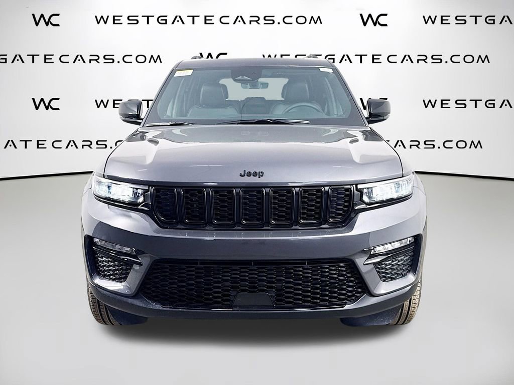 New 2025 Jeep Grand Cherokee Limited w/ Black Appearance Package image 4