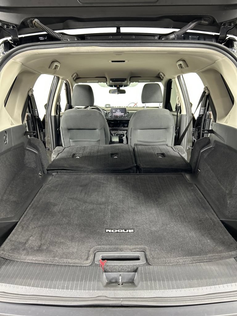 Used 2022 Nissan Rogue SV FWD image 21