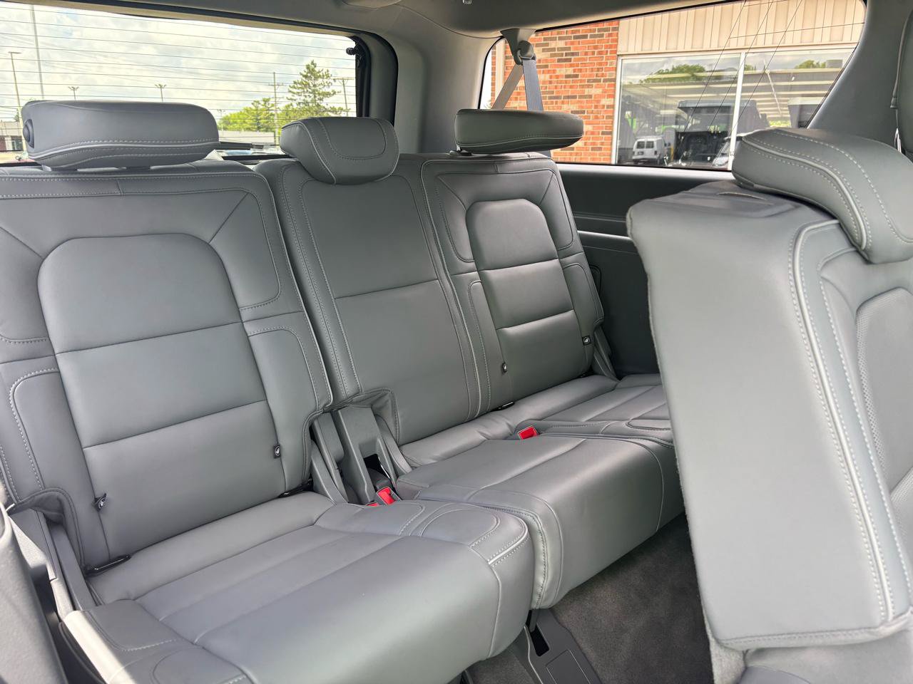 Used 2018 Lincoln Navigator L Reserve w/ Technology Package AWD/4WD image 15