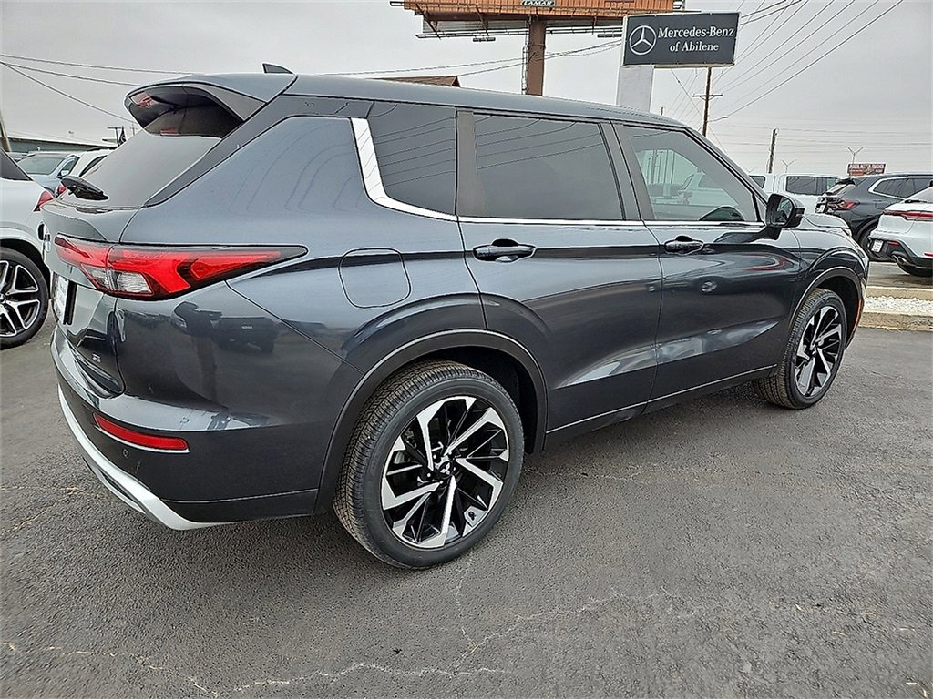 Used 2024 Mitsubishi Outlander SE image 8