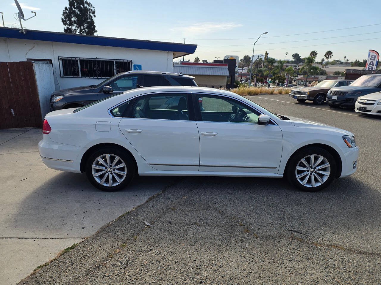 Used 2012 Volkswagen Passat 2.5 SEL Premium FWD image 19