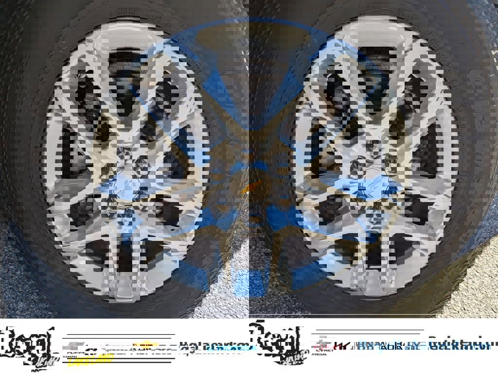 Used 2019 Chevrolet Traverse LT image 33