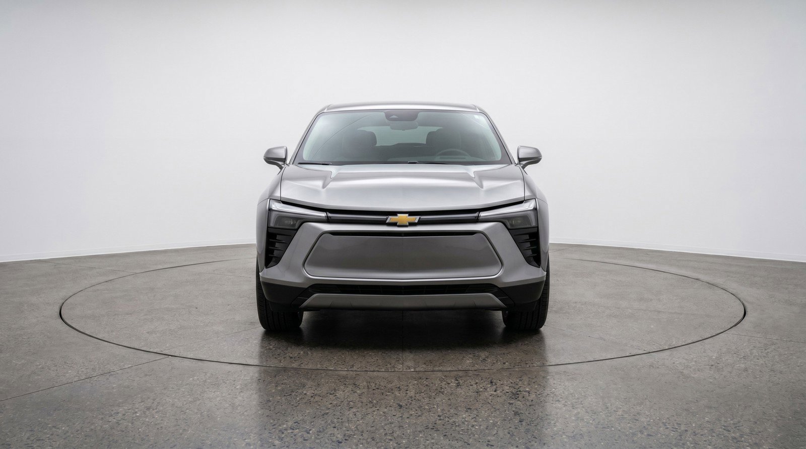 Used 2025 Chevrolet Blazer LT FWD image 2