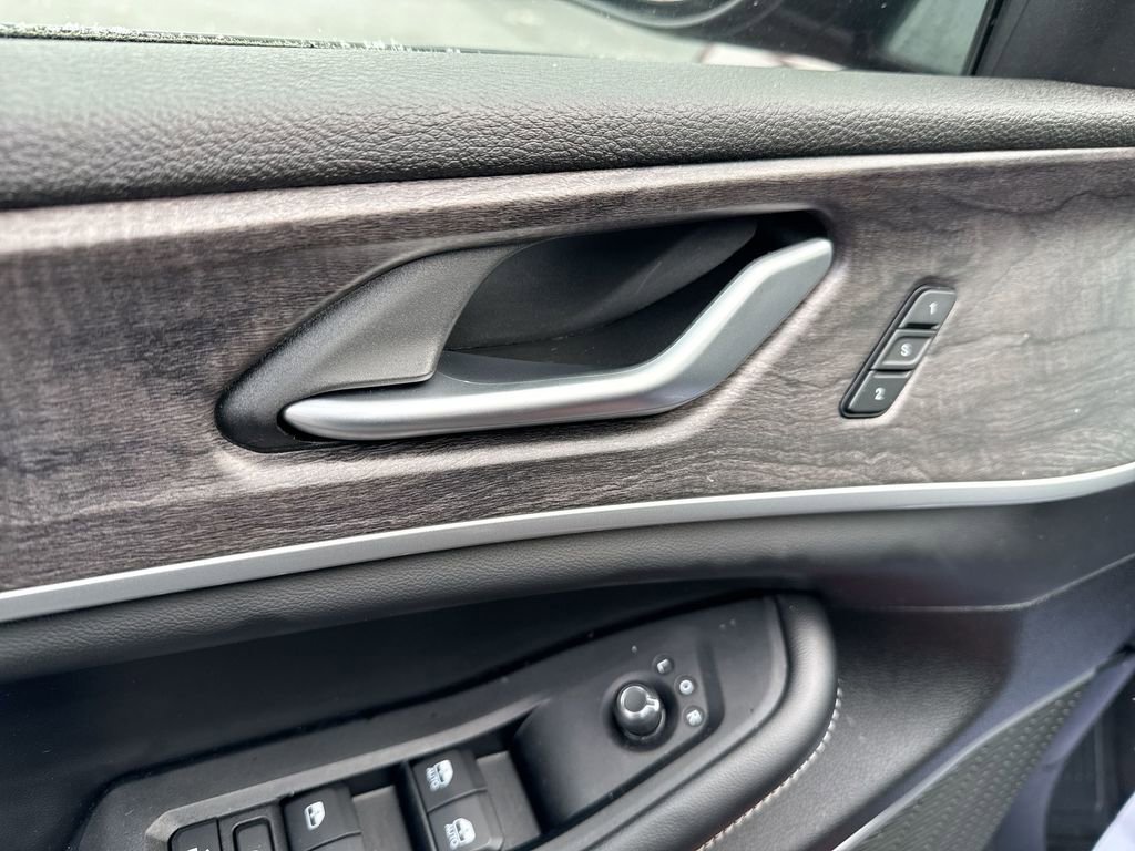 Used 2024 Jeep Grand Cherokee Limited 4xe image 27