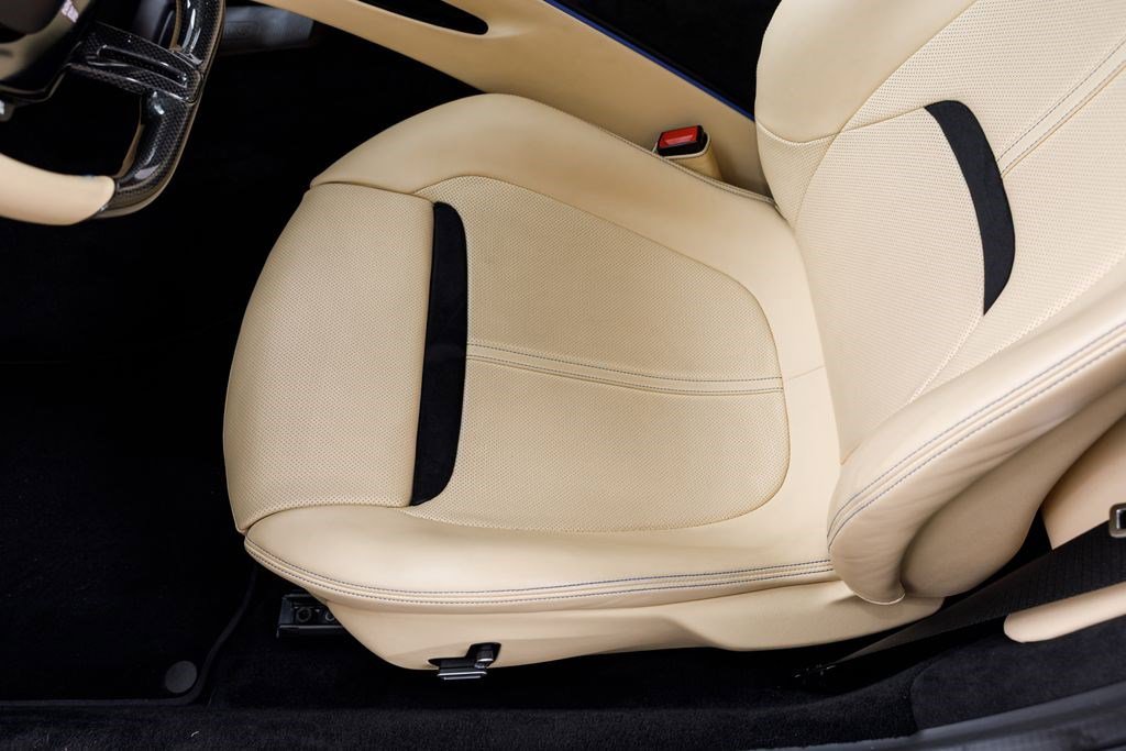Used 2023 Ferrari Roma RWD image 29