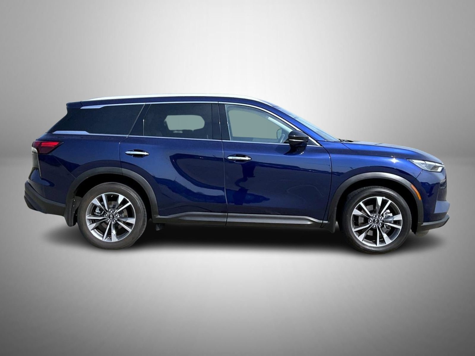 Used 2023 INFINITI QX60 Luxe w/ Vision Package AWD/4WD image 4