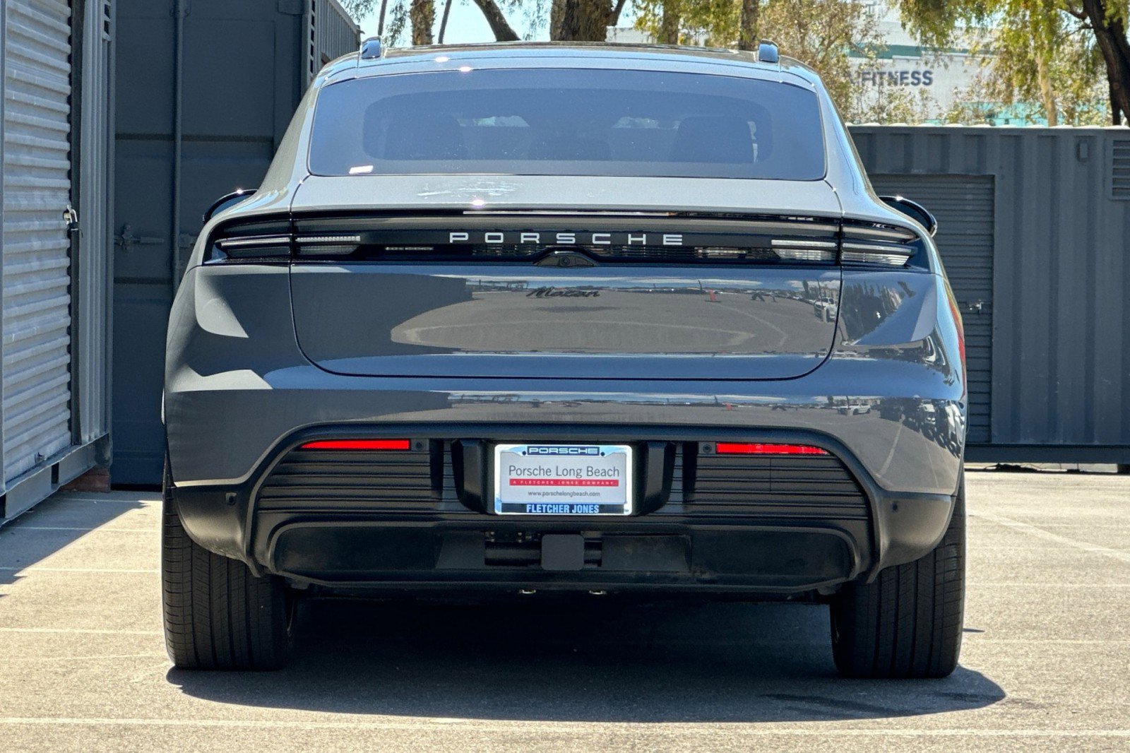 Certified 2025 Porsche Macan Electric RWD image 7