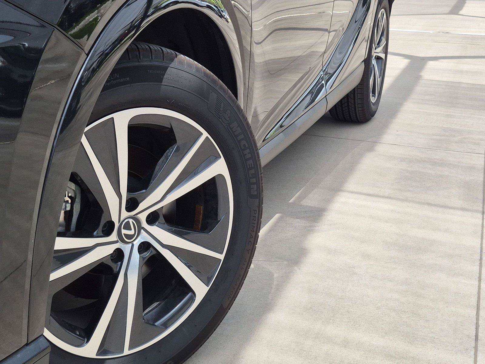 Used 2025 Lexus RX 350 Premium w/ Convenience Package FWD image 7