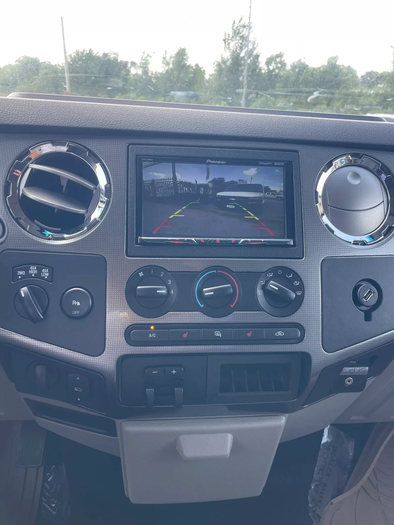 Used 2009 Ford F250 FX4 AWD/4WD image 29