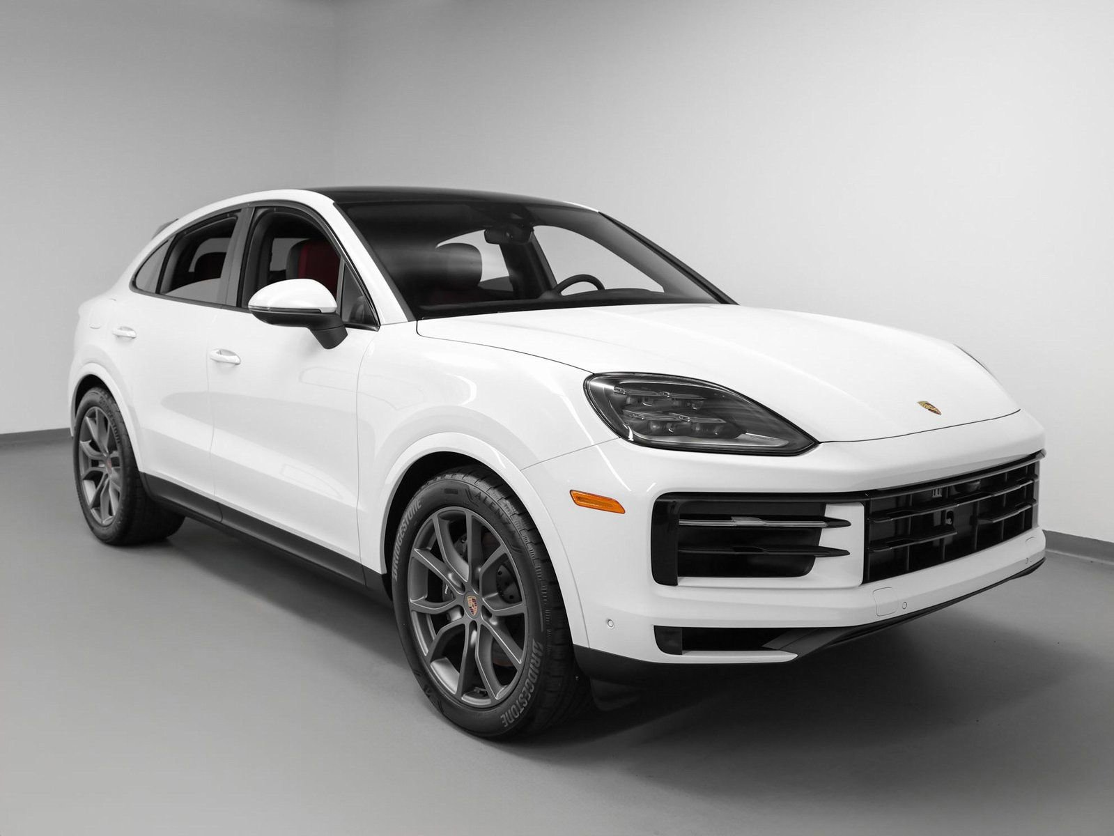Certified 2025 Porsche Cayenne Coupe AWD/4WD image 10