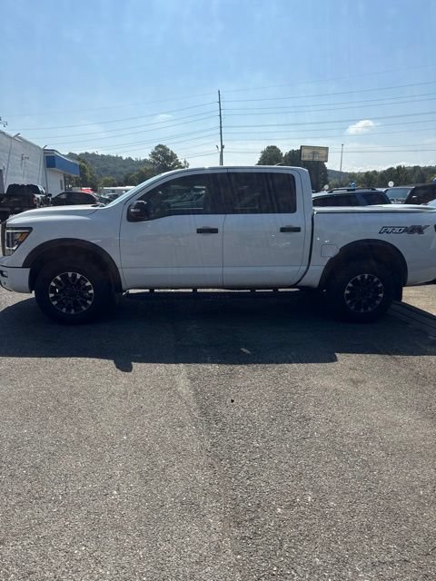 Used 2024 Nissan Titan PRO-4X w/ Pro-4x Convenience Package AWD/4WD image 6