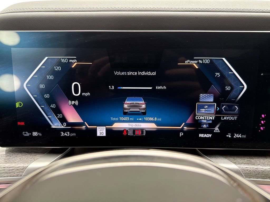 Certified 2024 BMW i7 xDrive60 image 33