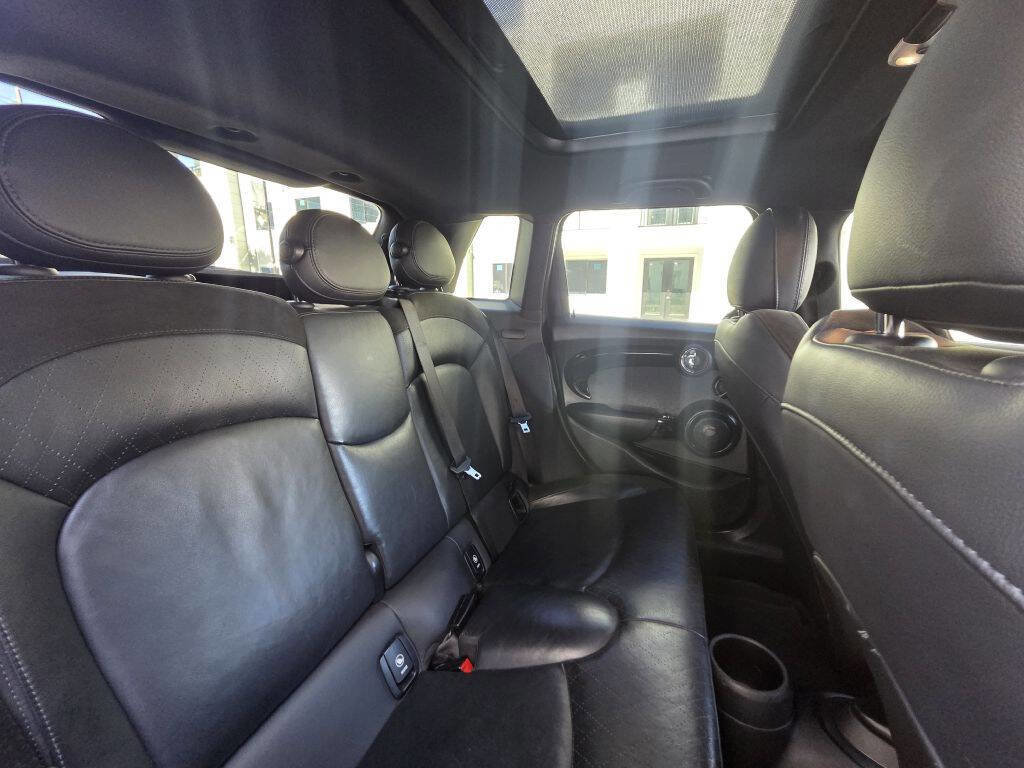 Used 2020 MINI Cooper S image 36