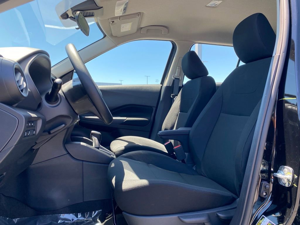 New 2025 Nissan Kicks Play S image 11