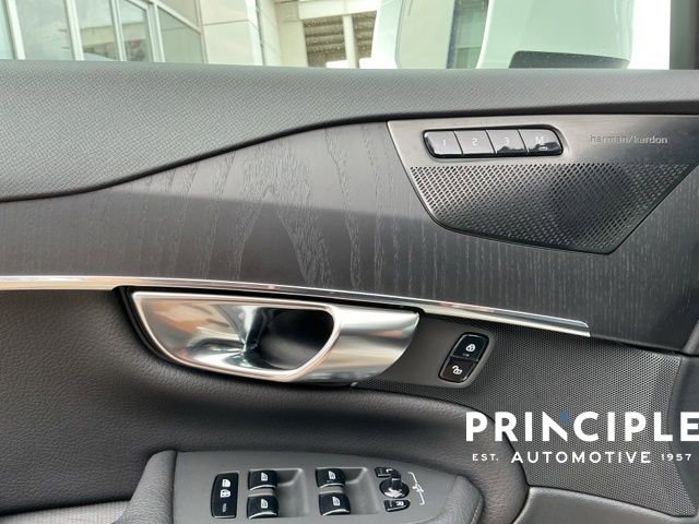 Used 2020 Volvo XC90 T5 Momentum w/ Protection Package Premier FWD image 26