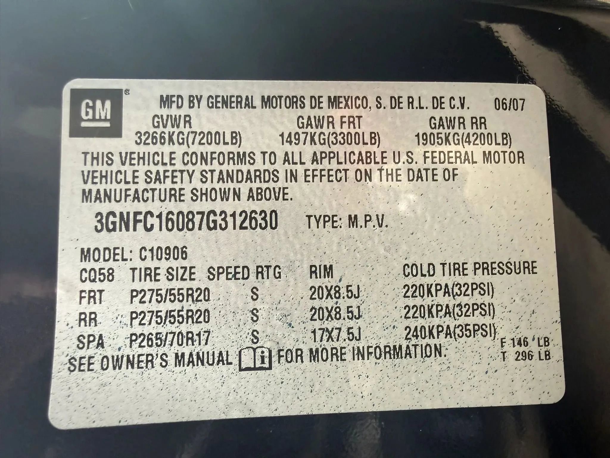 Used 2007 Chevrolet Suburban LTZ w/ LTZ Preferred Equipment Group RWD image 35