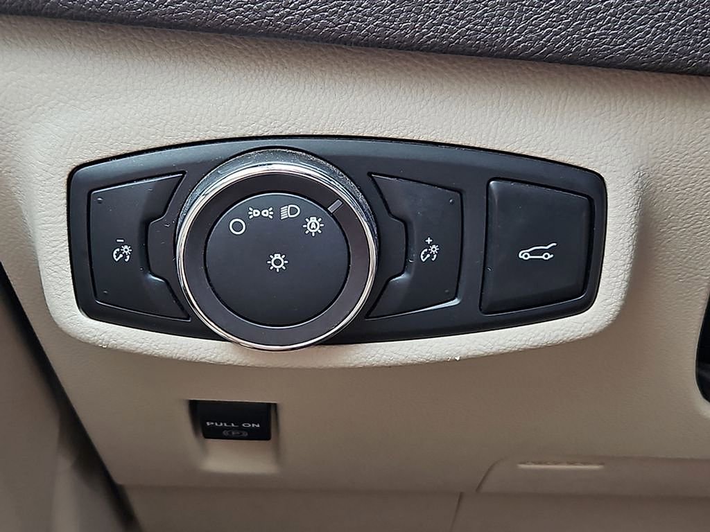 Used 2018 Lincoln MKC Select w/ Select Plus Package image 25