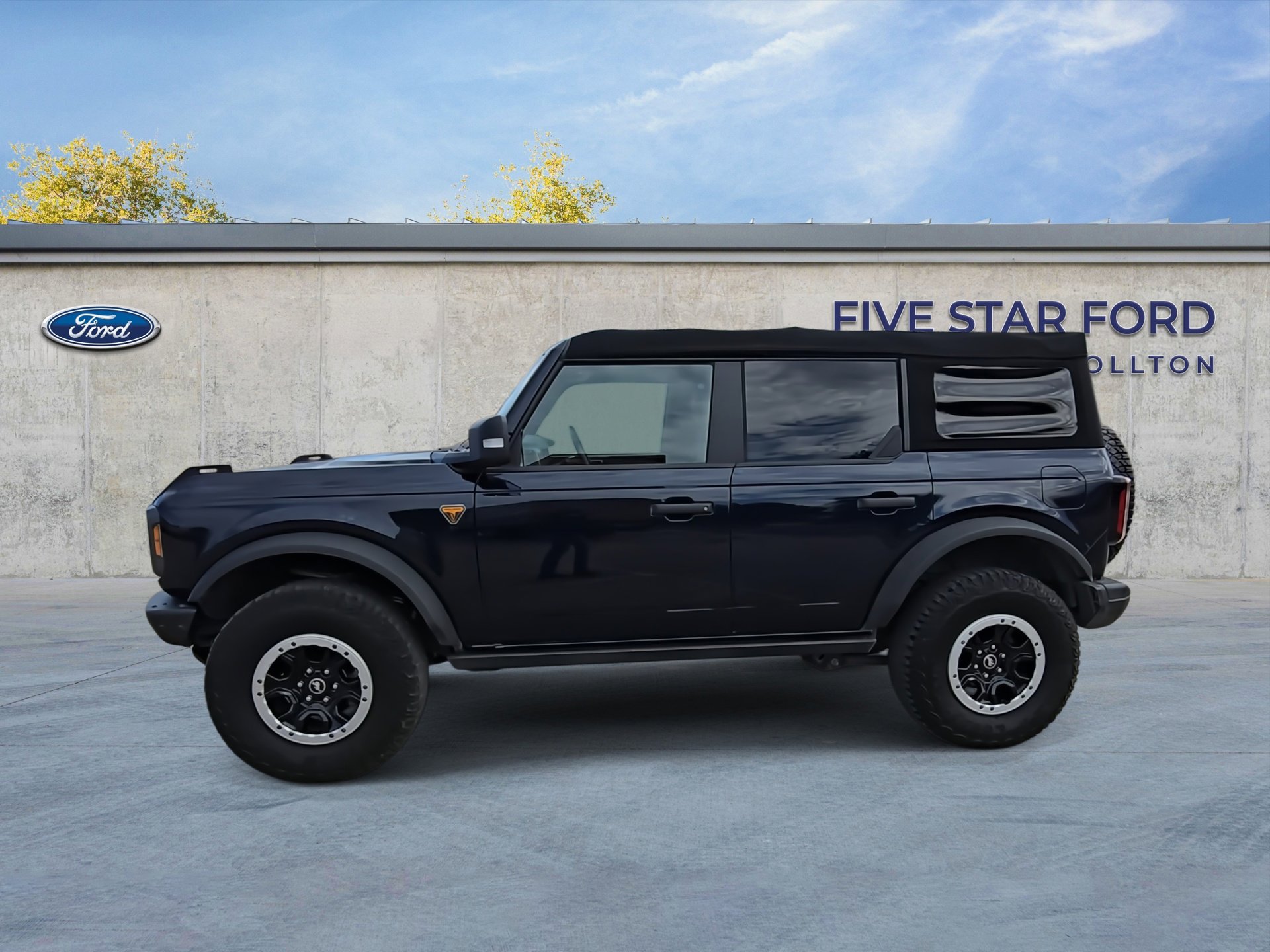 Used 2021 Ford Bronco Badlands image 6