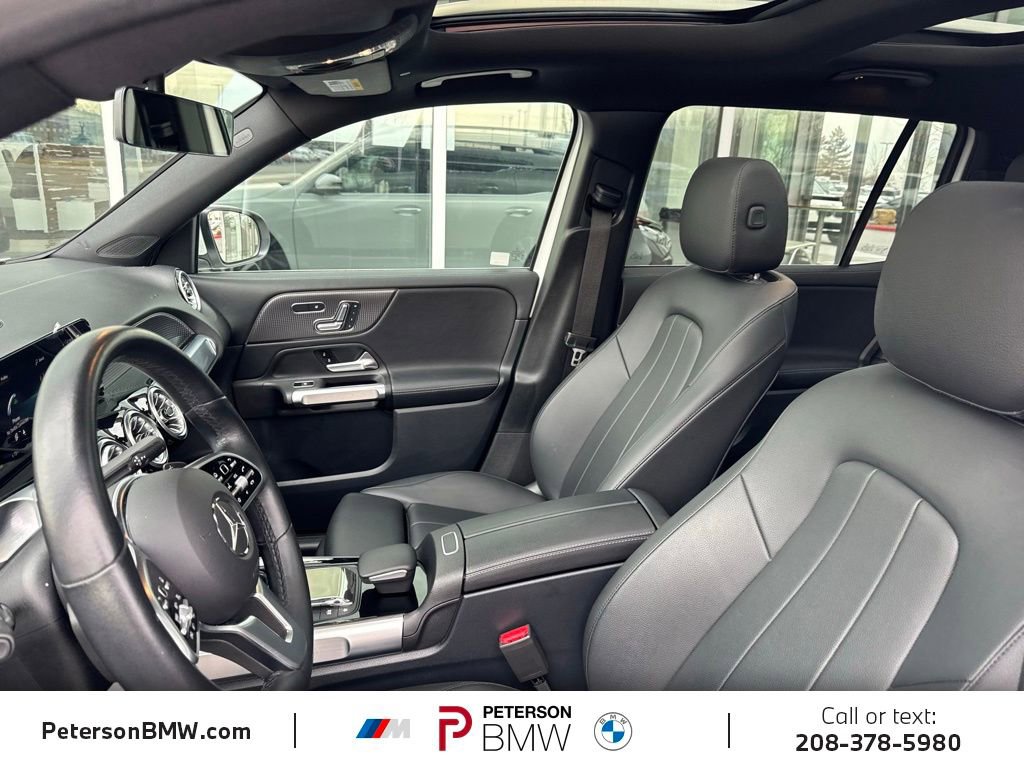 Used 2022 Mercedes-Benz GLB 250 4MATIC image 17