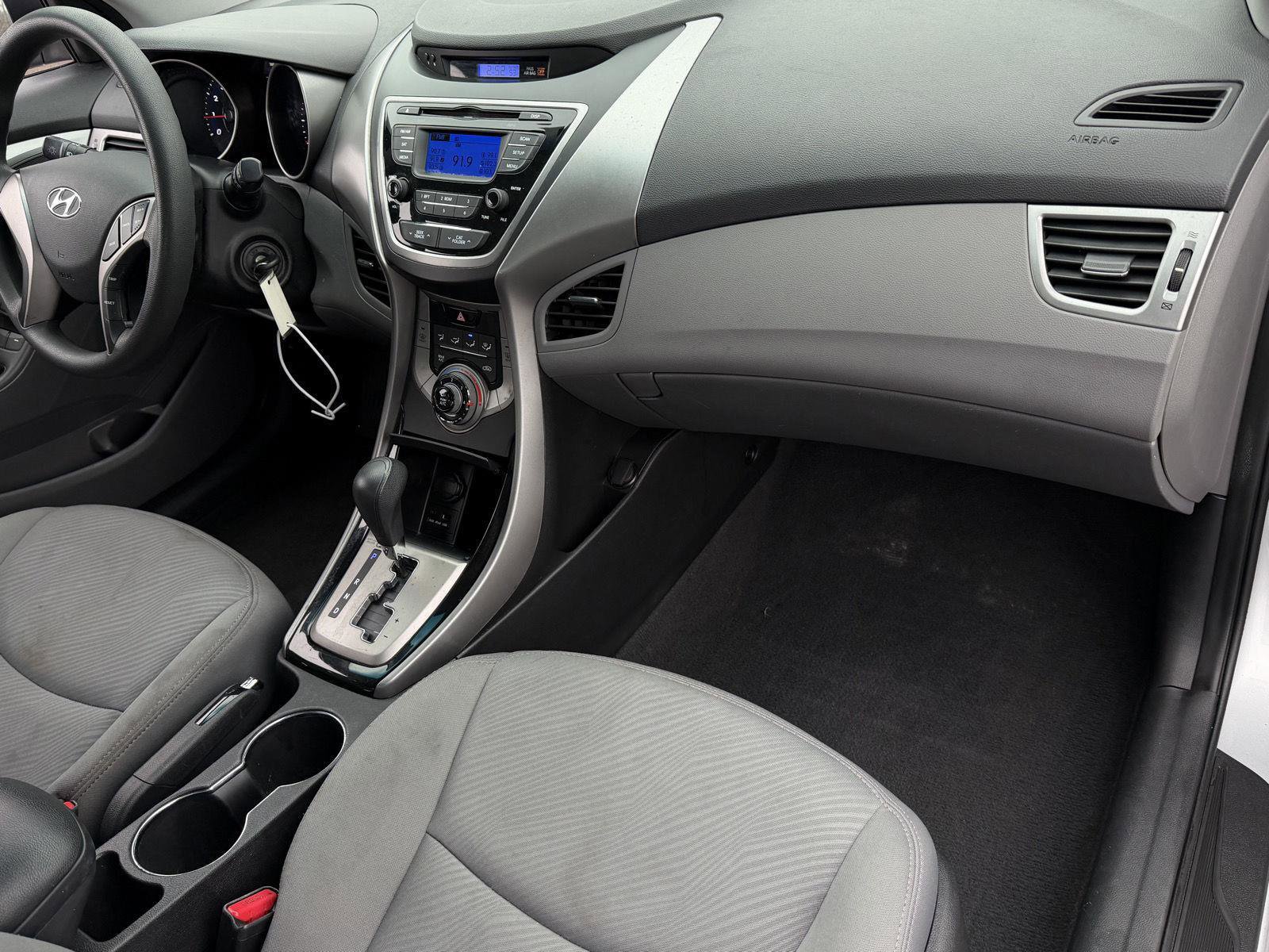 Used 2013 Hyundai Elantra GLS image 21