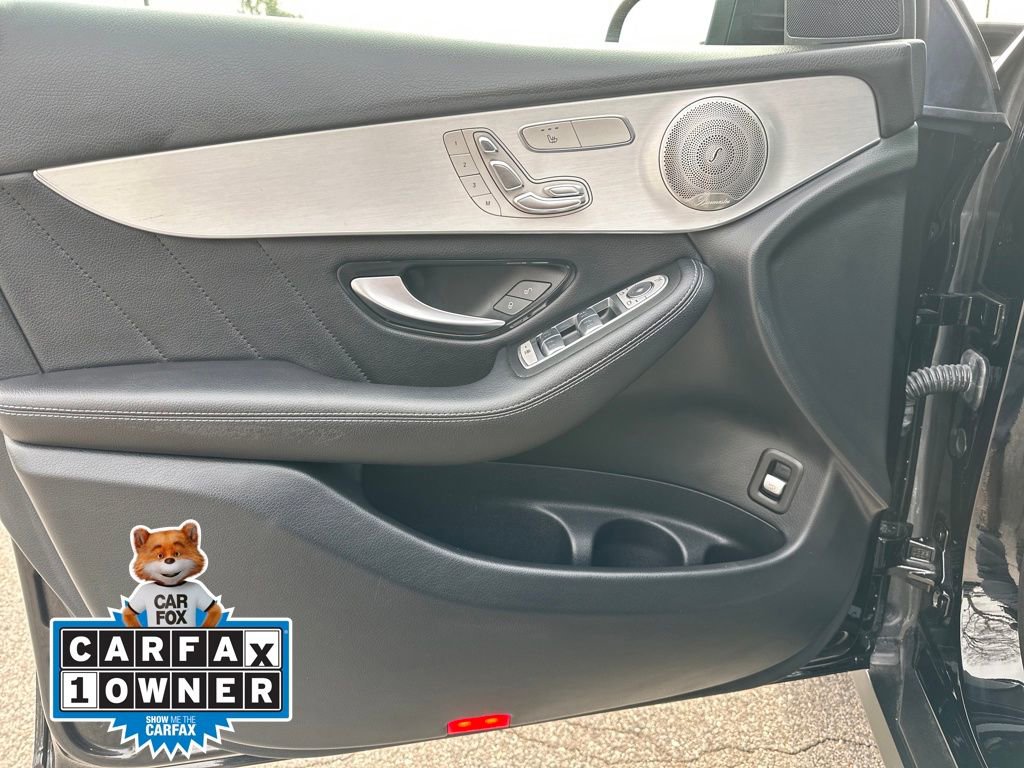 Used 2021 Mercedes-Benz GLC 300 image 26