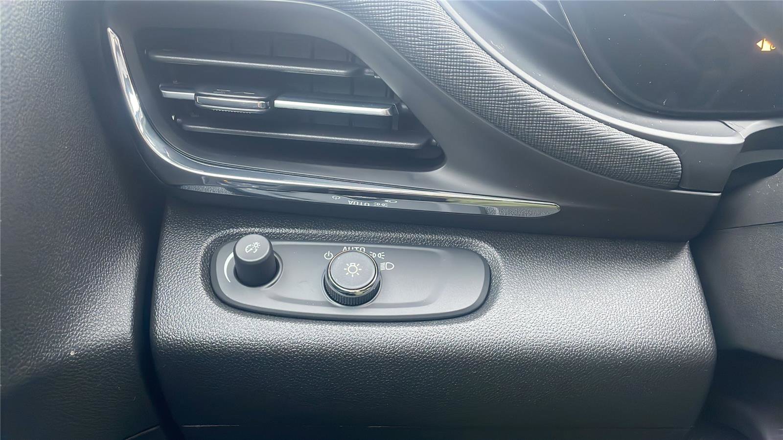 New 2026 Buick Envista Preferred w/ Convenience I Package image 13