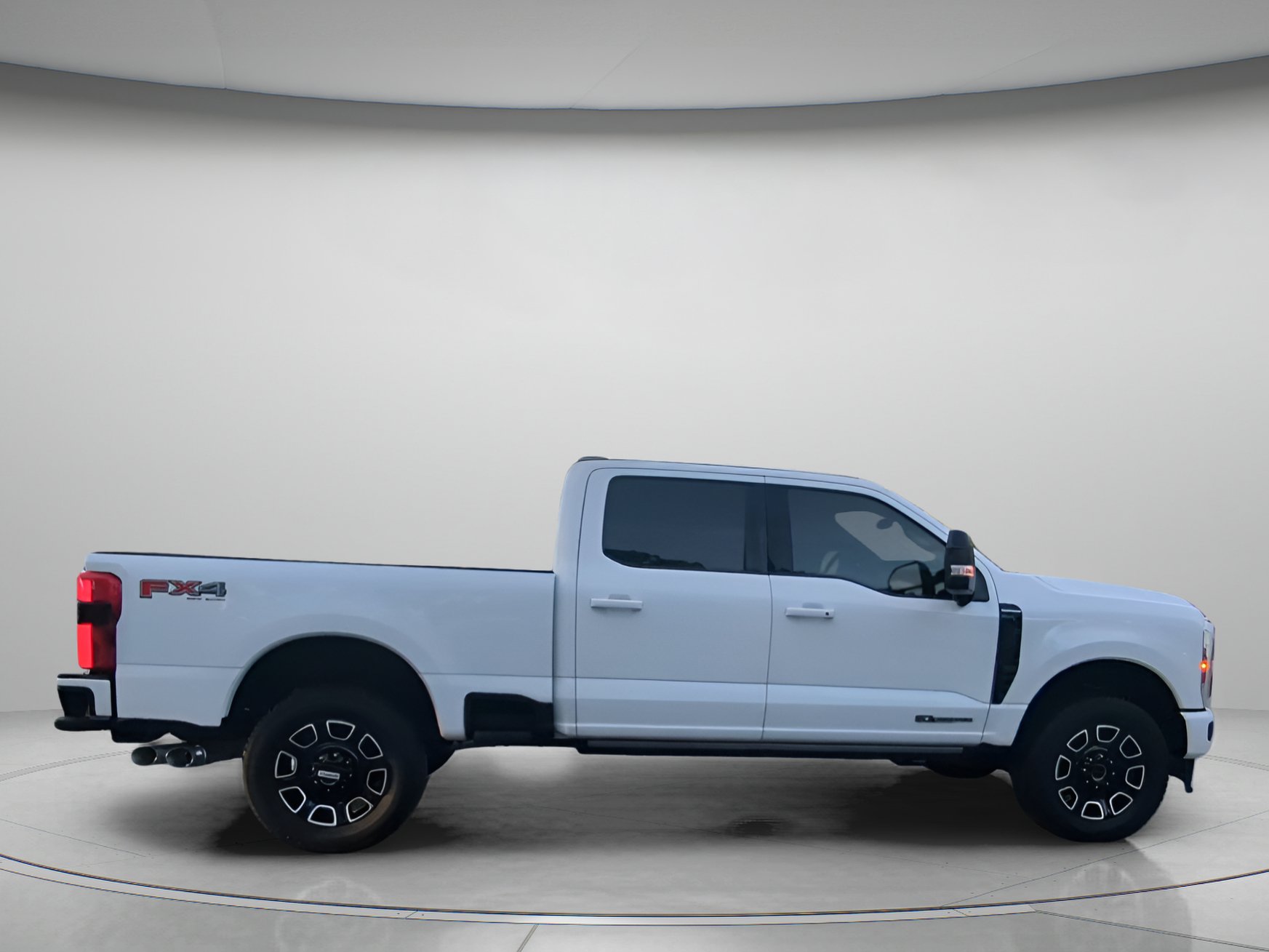 Certified 2025 Ford F250 Platinum w/ FX4 Off-Road Package AWD/4WD image 31