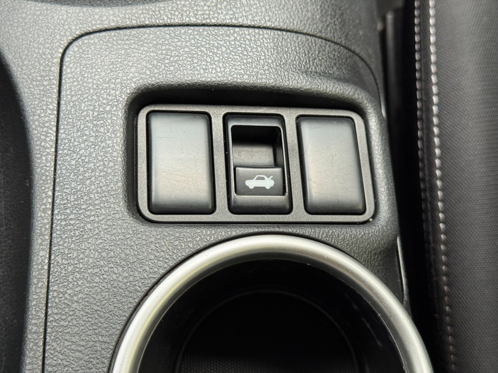 Used 2020 Nissan 370Z Coupe image 28