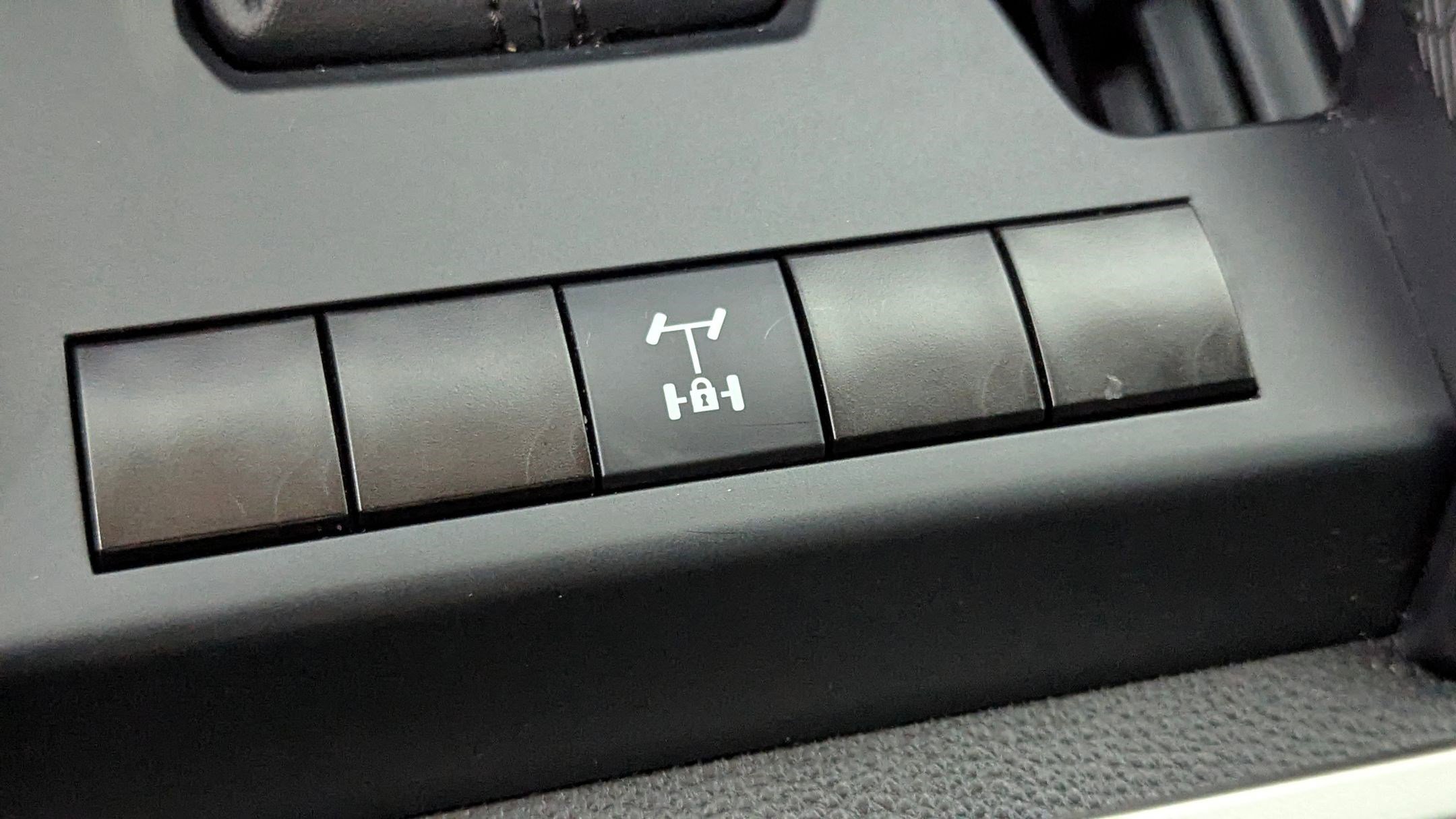 Used 2024 Toyota Tacoma TRD Off-Road image 28