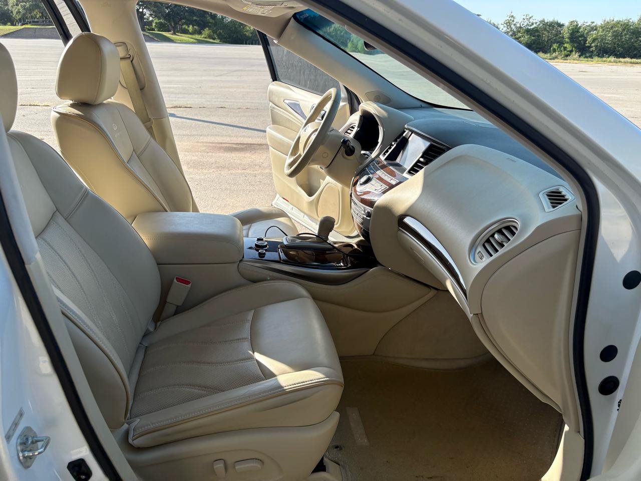 Used 2013 INFINITI JX35 AWD w/ Premium Pkg image 34