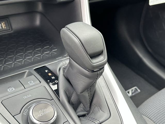 Used 2025 Toyota RAV4 LE image 22