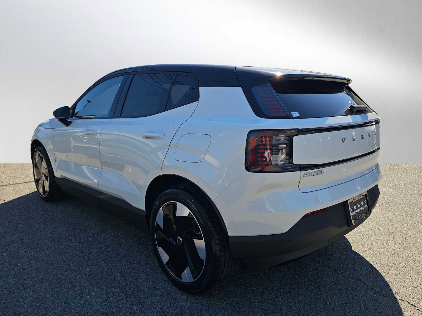 New 2026 Volvo EX30 Plus w/ Climate Package image 5
