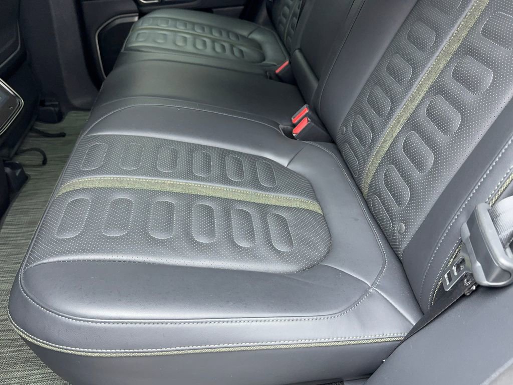 Used 2022 Rivian R1T Adventure image 46