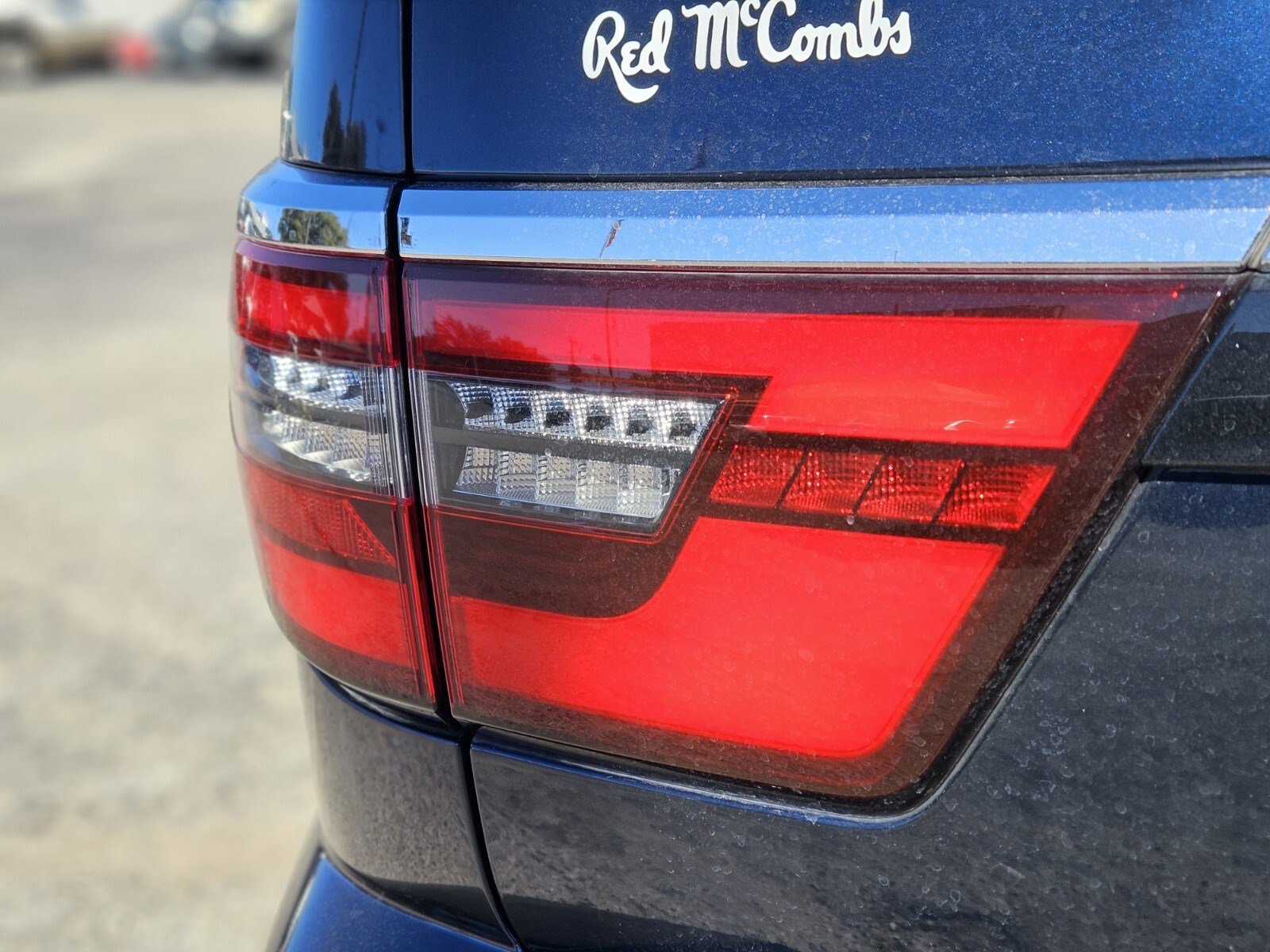 Used 2022 Nissan Armada SL w/ Captain's Chairs Package image 10