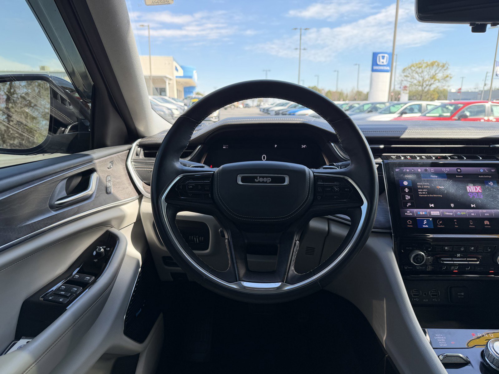 Used 2022 Jeep Grand Cherokee L Overland w/ Luxury Tech Group IV image 32