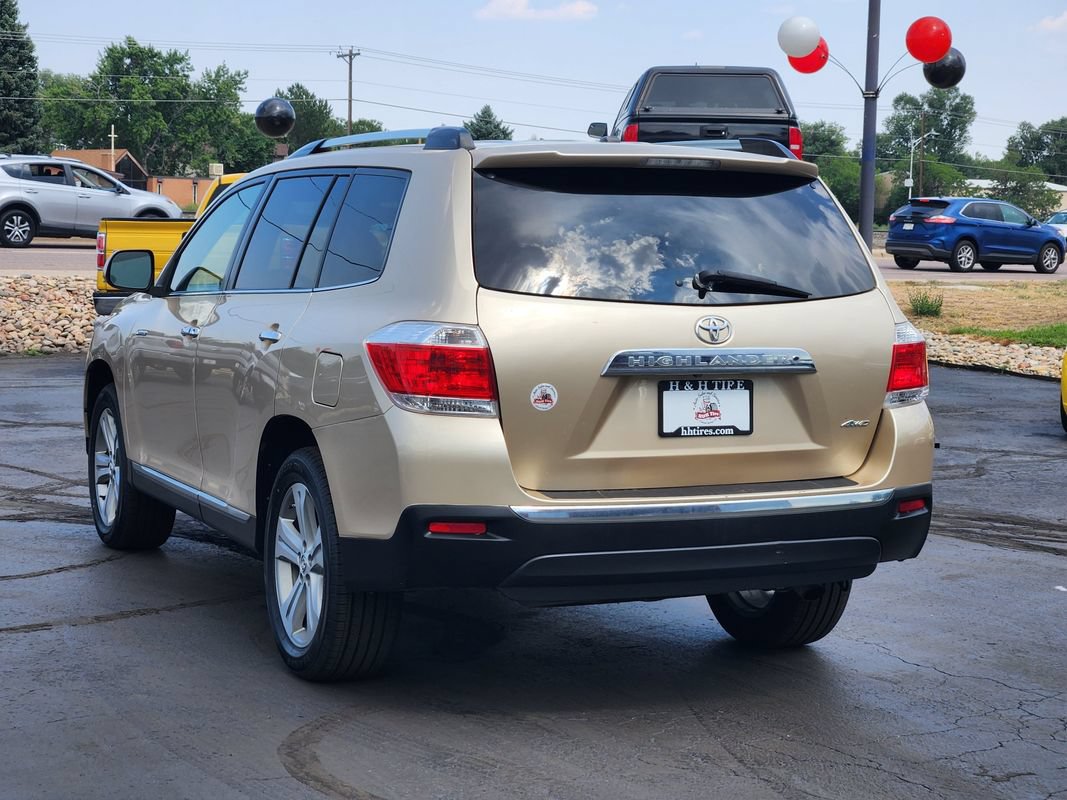 Used 2012 Toyota Highlander Limited w/ Tow Pkg AWD/4WD image 10