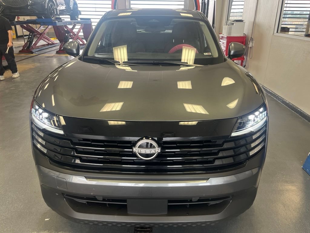 Used 2025 Nissan Kicks SV FWD image 9