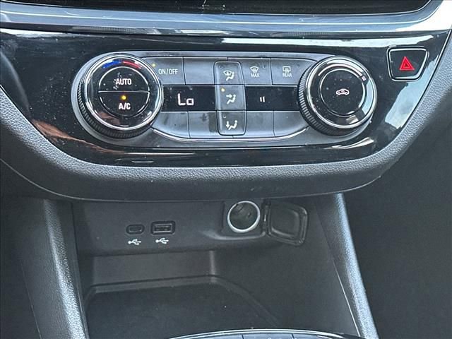 Certified 2025 Buick Envista Sport Touring w/ Experience Buick Package FWD image 27