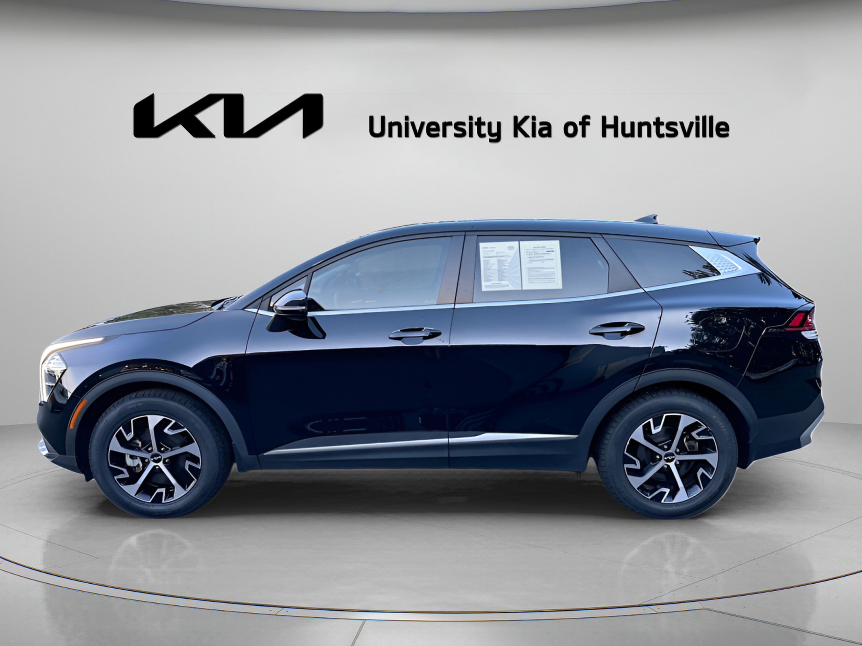 Used 2023 Kia Sportage EX FWD image 5