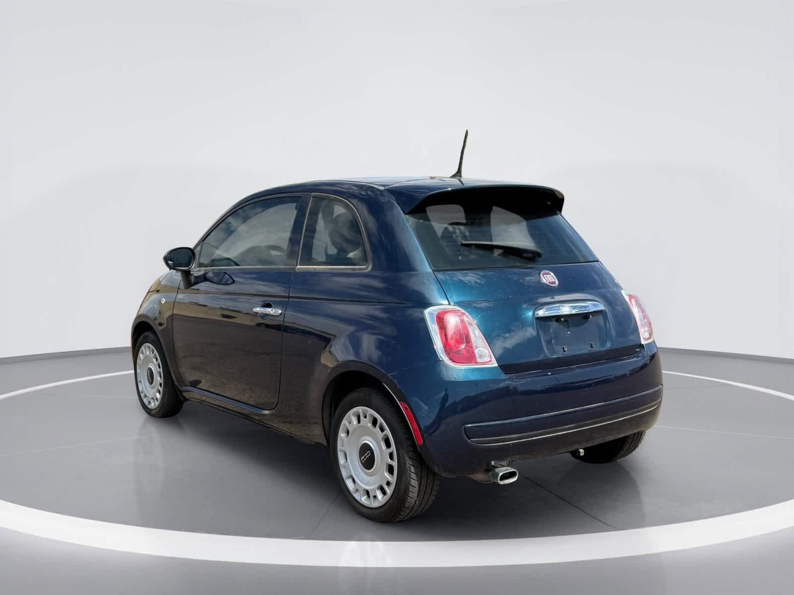 Used 2015 FIAT 500 Pop FWD image 4