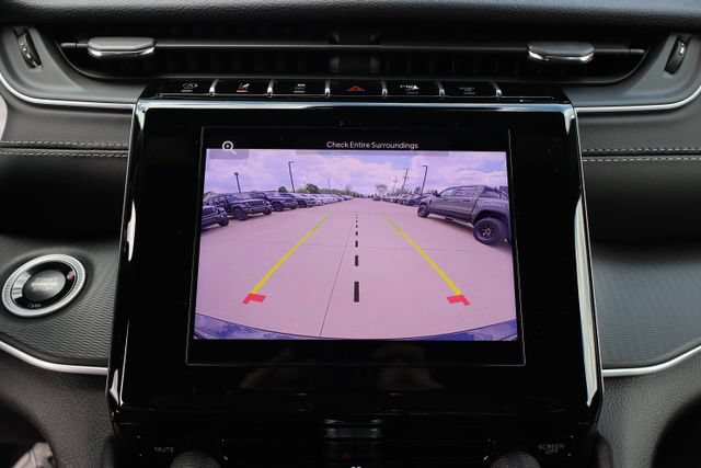 New 2026 Jeep Grand Cherokee Laredo AWD/4WD image 18
