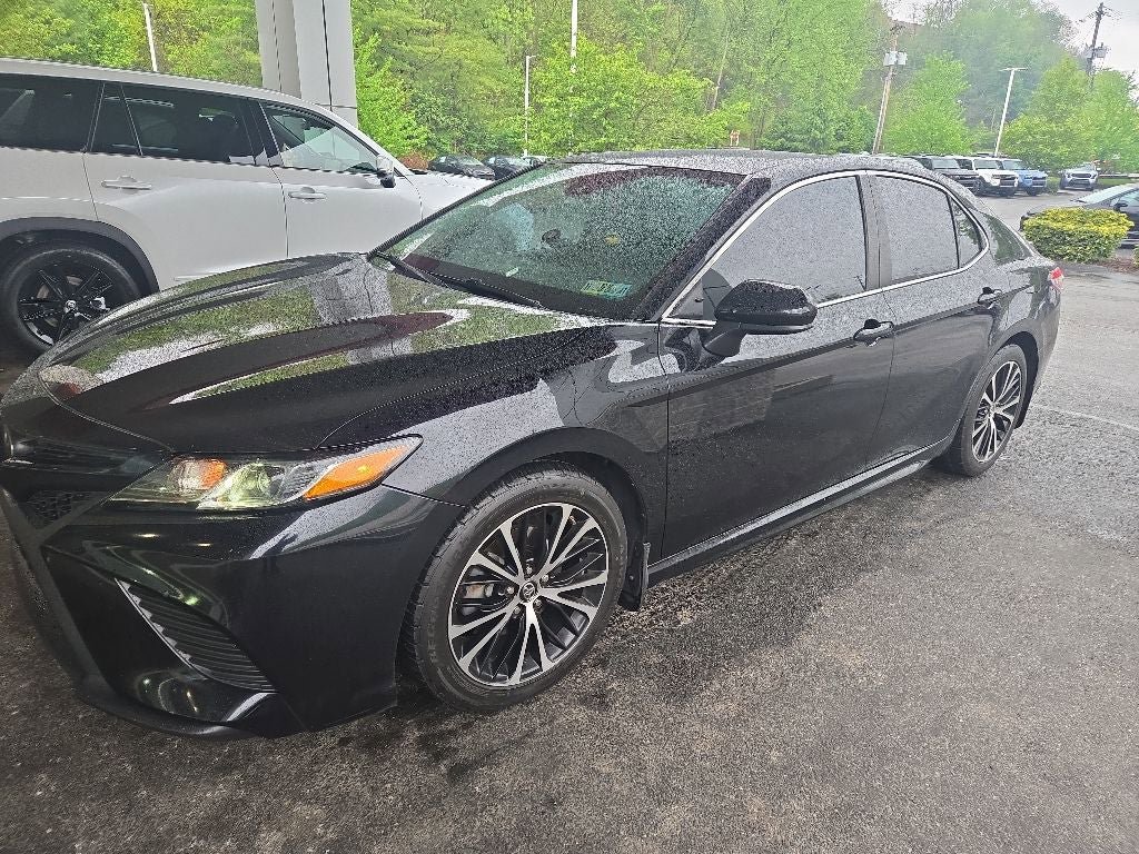Used 2019 Toyota Camry SE