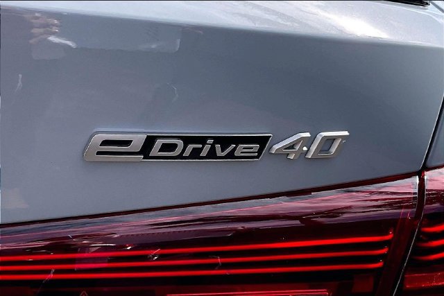 Used 2025 BMW i4 eDrive40 w/ M Sport Package RWD image 32